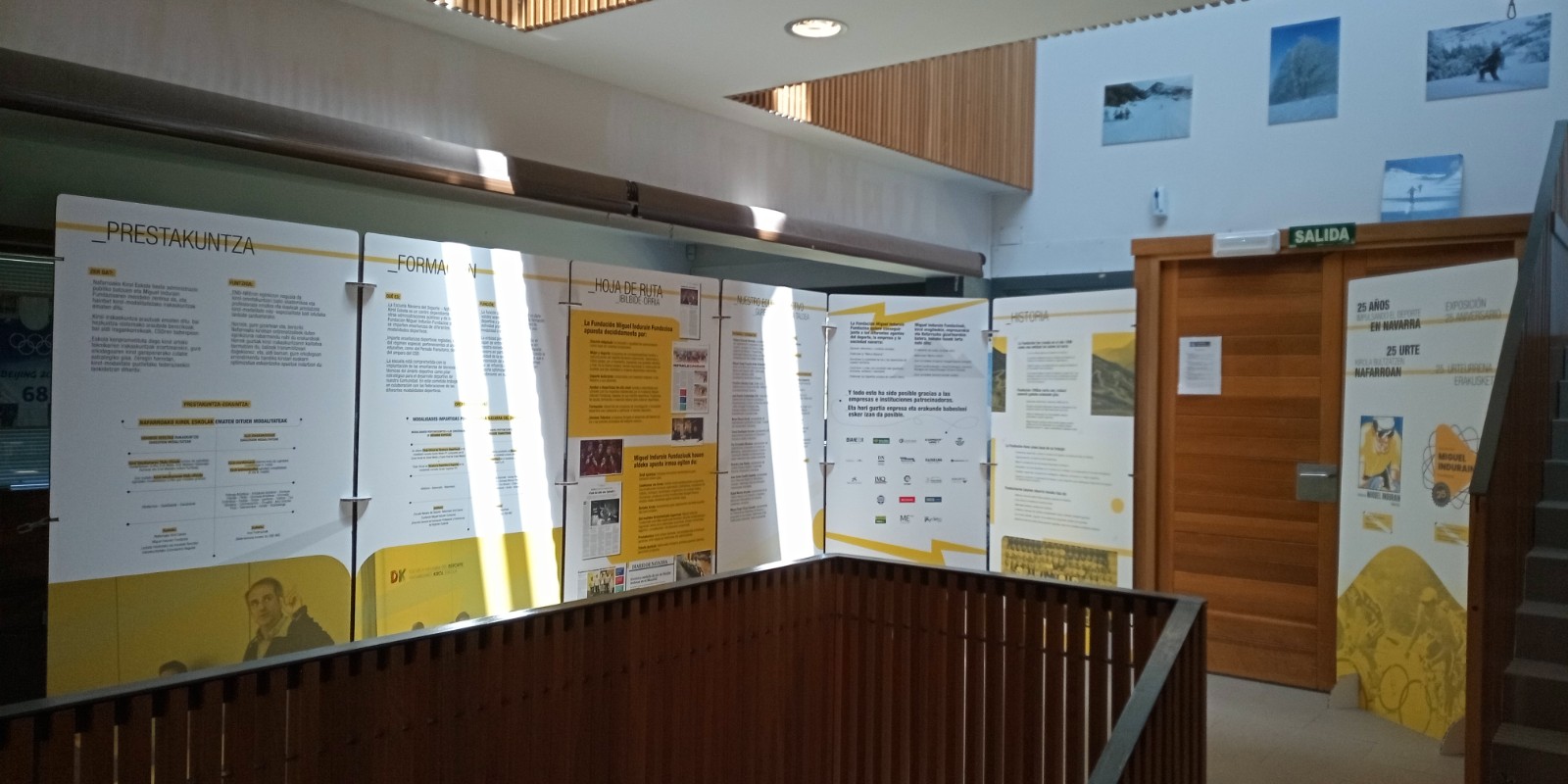 LA EXPOSICI&Oacute;N ITINERANTE DEL 25&ordm; ANIVERSARIO EST&Aacute; EXPUESTA EN LARRA BELAGUA